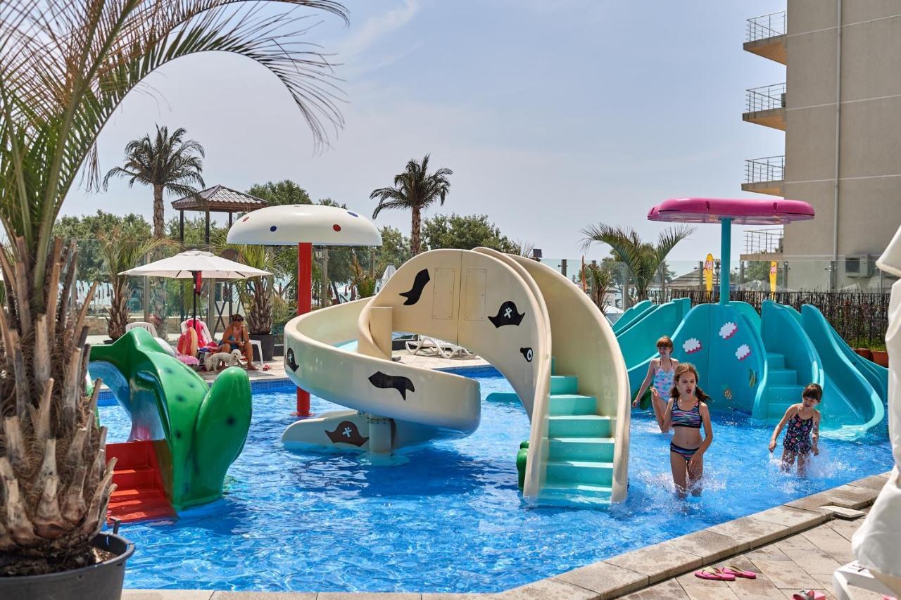 Melisea Aparthotel Pool & Spa Mamaia Nord Năvodari المظهر الخارجي الصورة